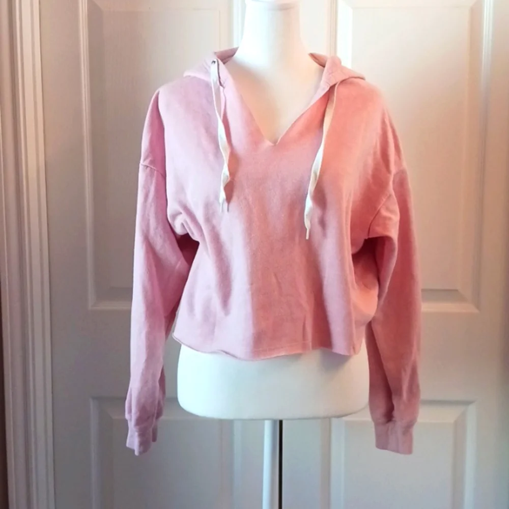 Blush Pink Cropped Hoodie Juniors L Loungewear Athletic Top - Picture 2 of 8